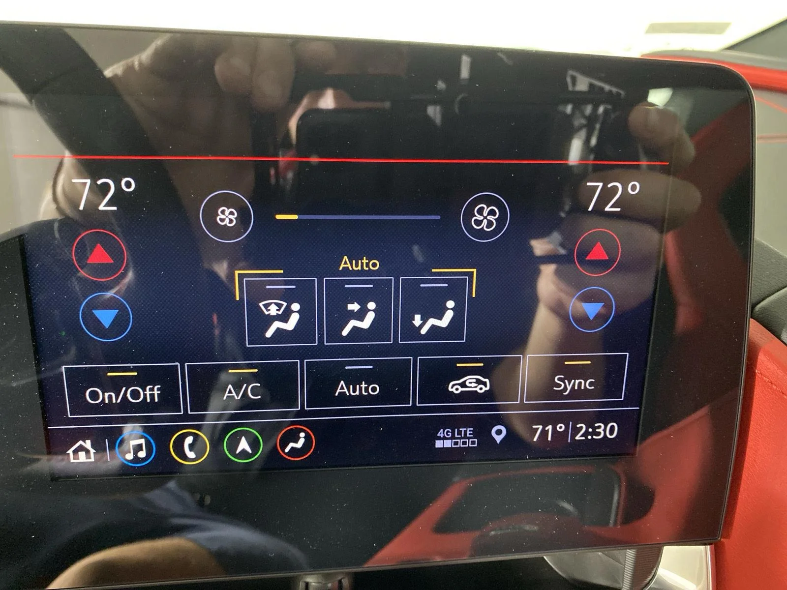 Used 2020 BLACK Chevrolet 2LT image 19