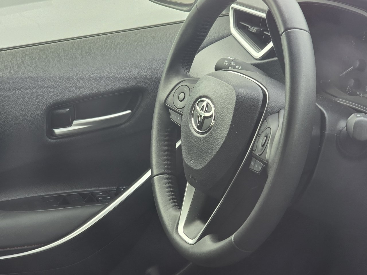 Certified Used 2025 Beige Toyota SE image 15
