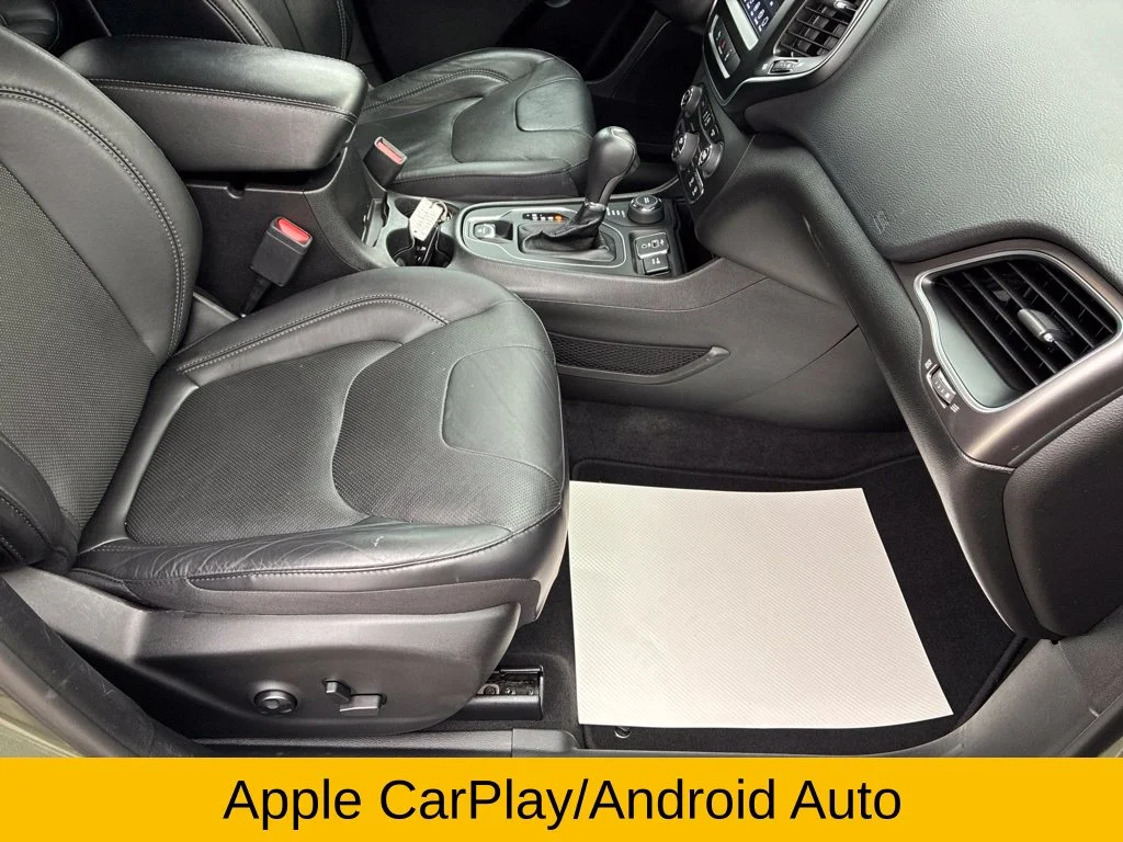 Used 2021 Olive Green Jeep Latitude Lux image 25