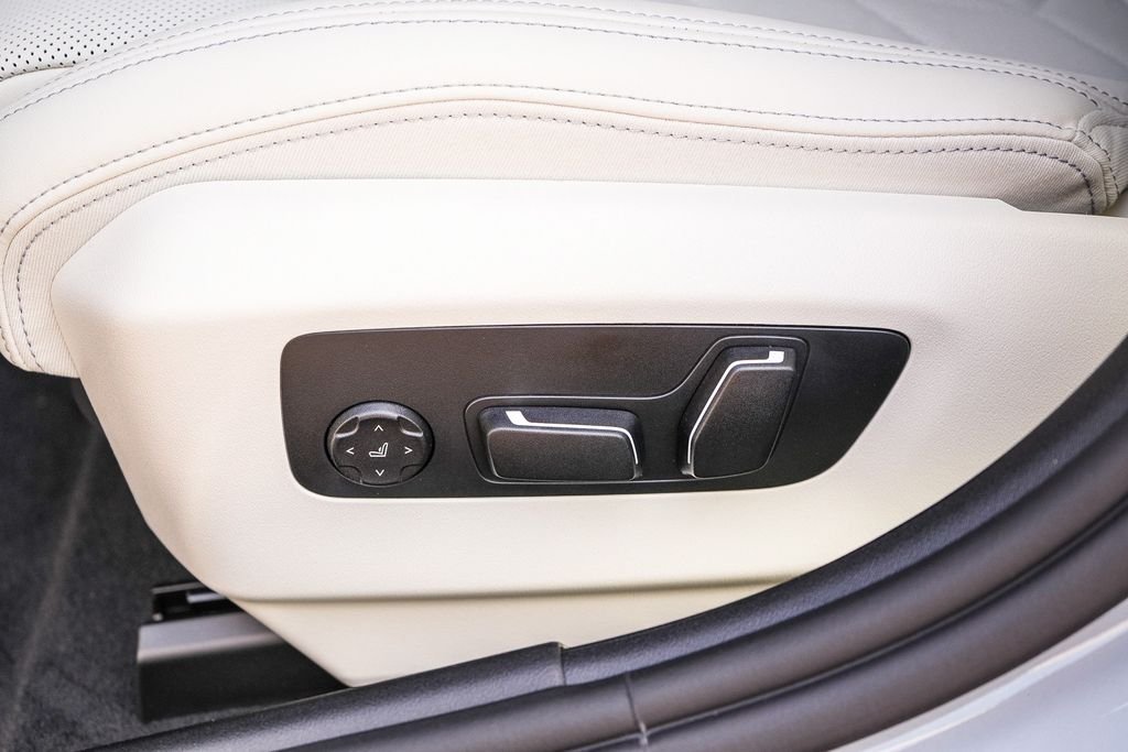 New 2027 Brooklyn Grey Metallic BMW 530i image 20