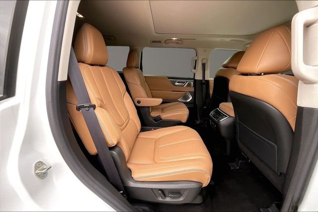 Used 2025 White INFINITI SENSORY image 25