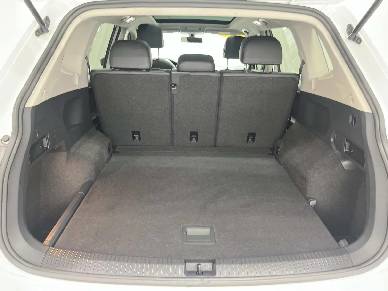 2019 Volkswagen Tiguan SE - Photo 11