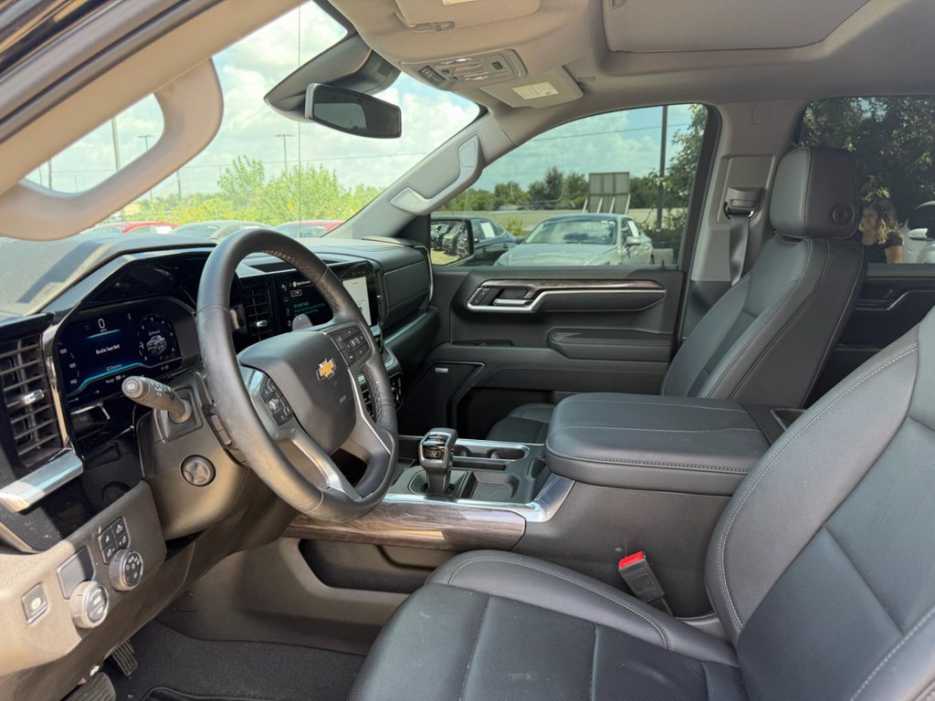 Used 2025 Black Chevrolet LTZ image 11