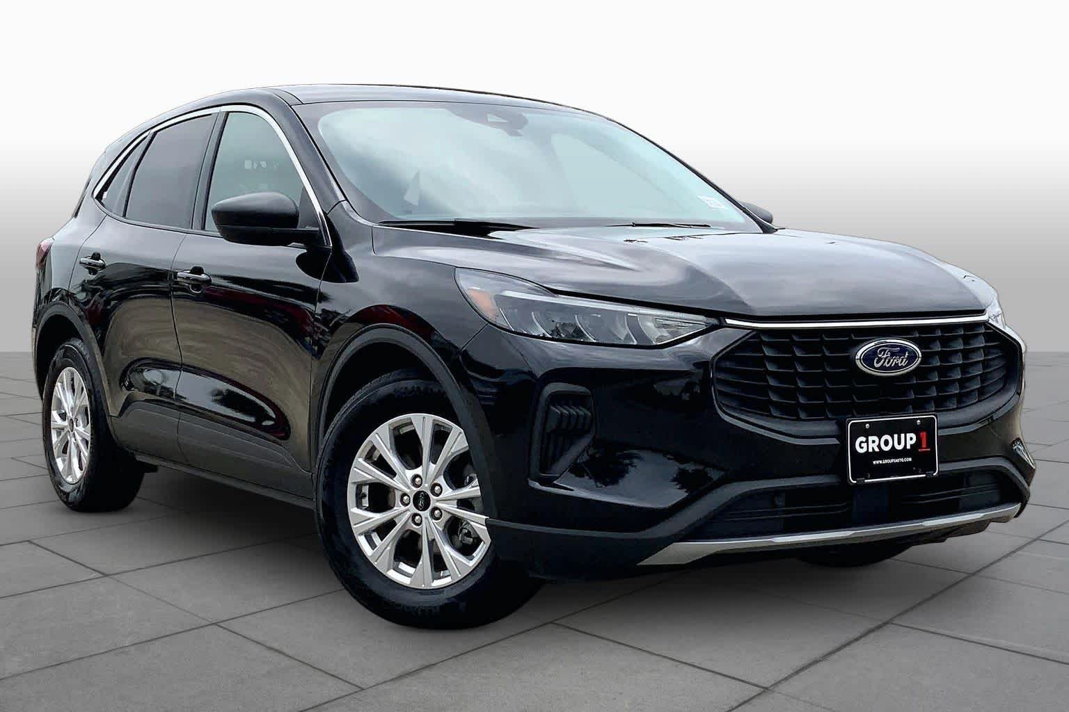 Used 2024 Agate Black Metallic Ford Active image 3