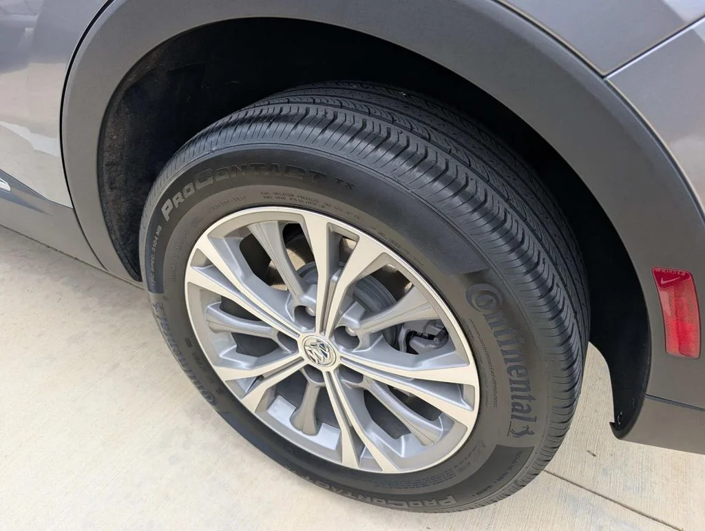 Used 2022 Gray Buick Preferred image 11