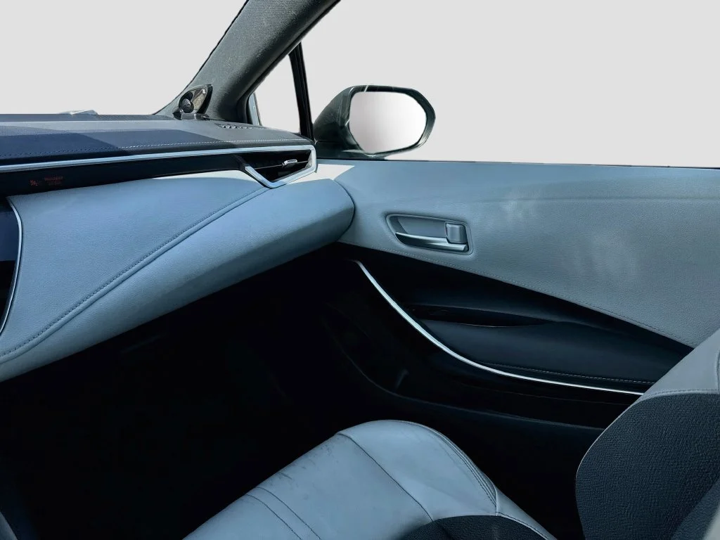 Used 2019 White Toyota XSE image 28