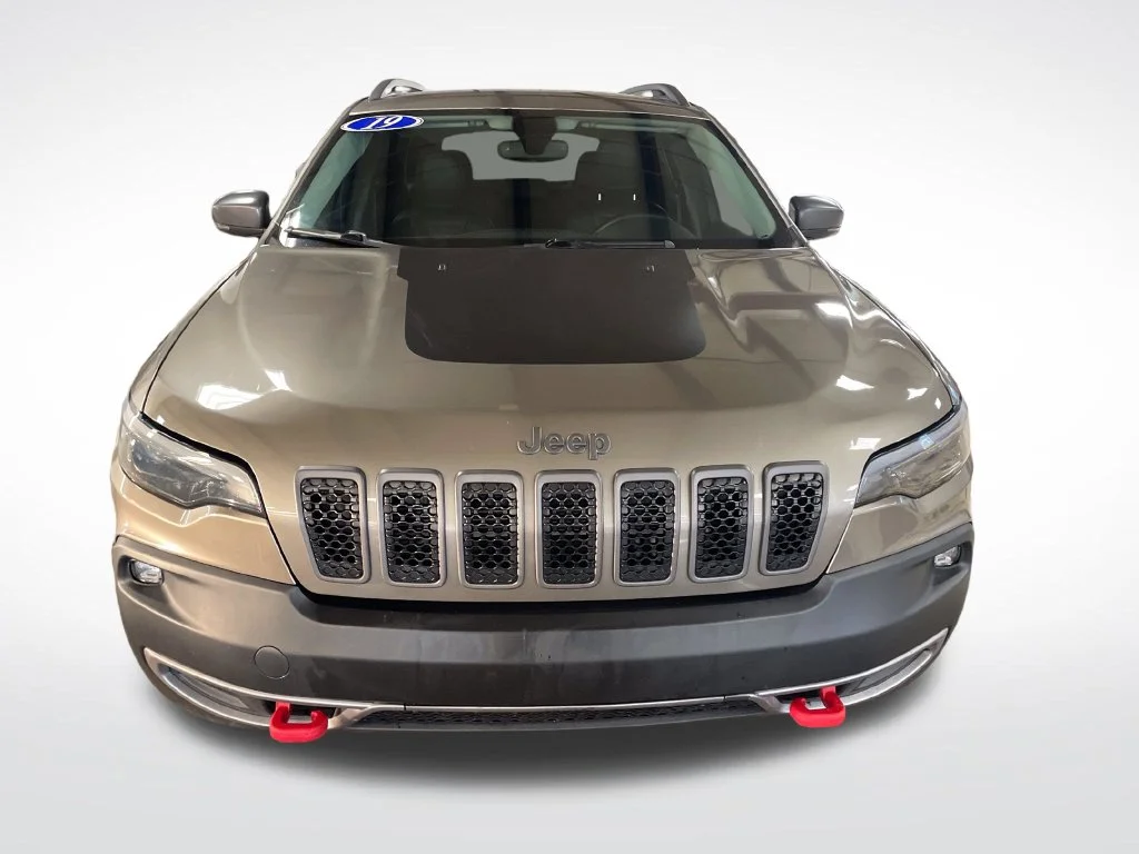 Used 2019 Beige Jeep Trailhawk image 9