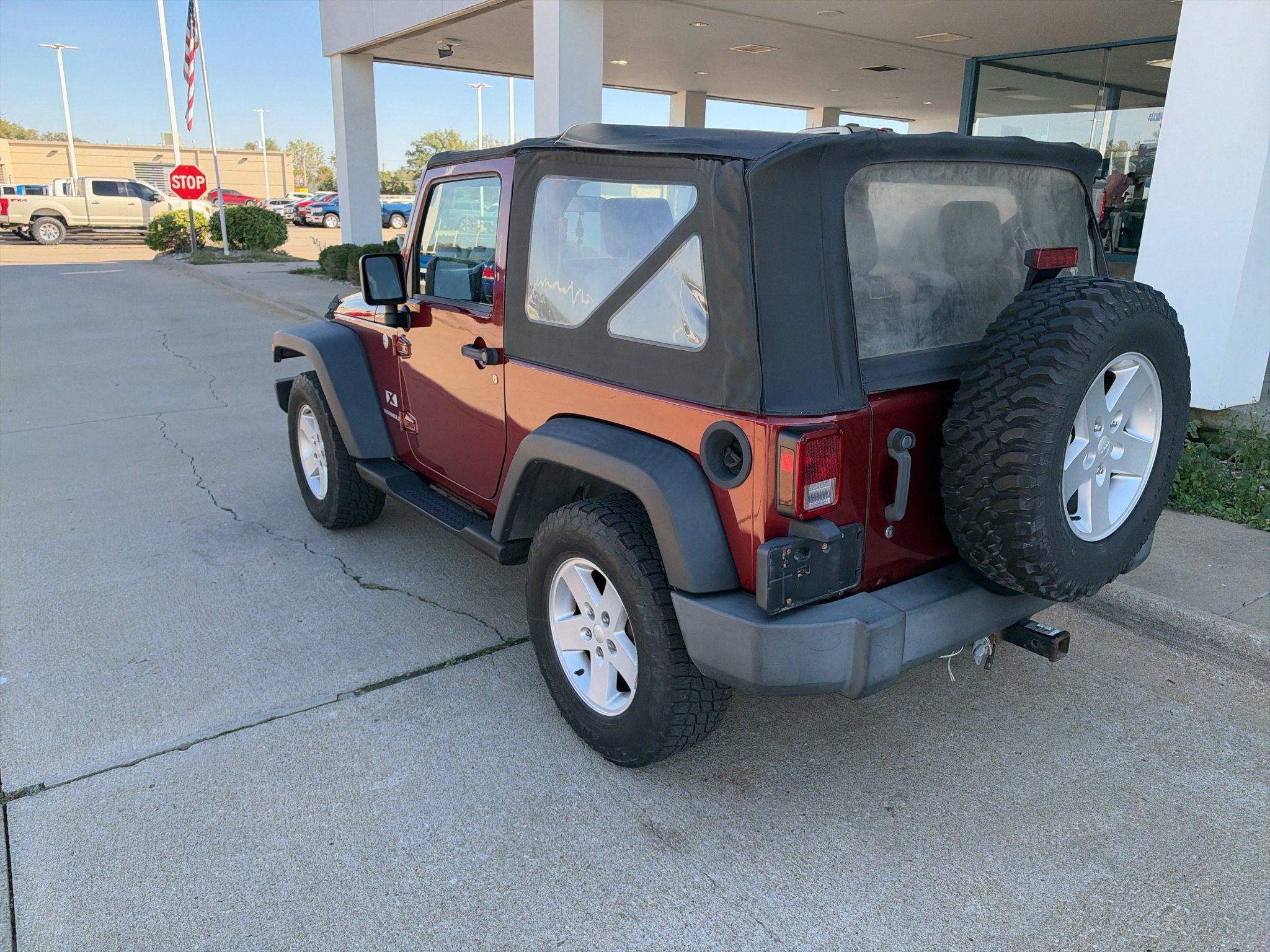 Used 2007 Flame Red Clearcoat / Black Hard Top Jeep X image 8