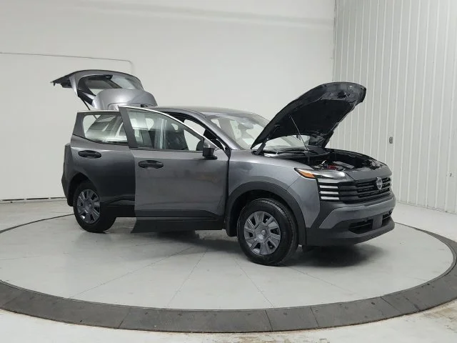 New 2027 Gray Nissan S image 10