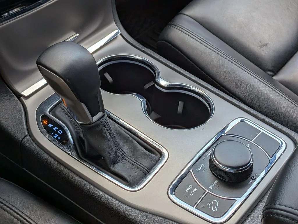 Used 2021 Gray Jeep Limited image 18