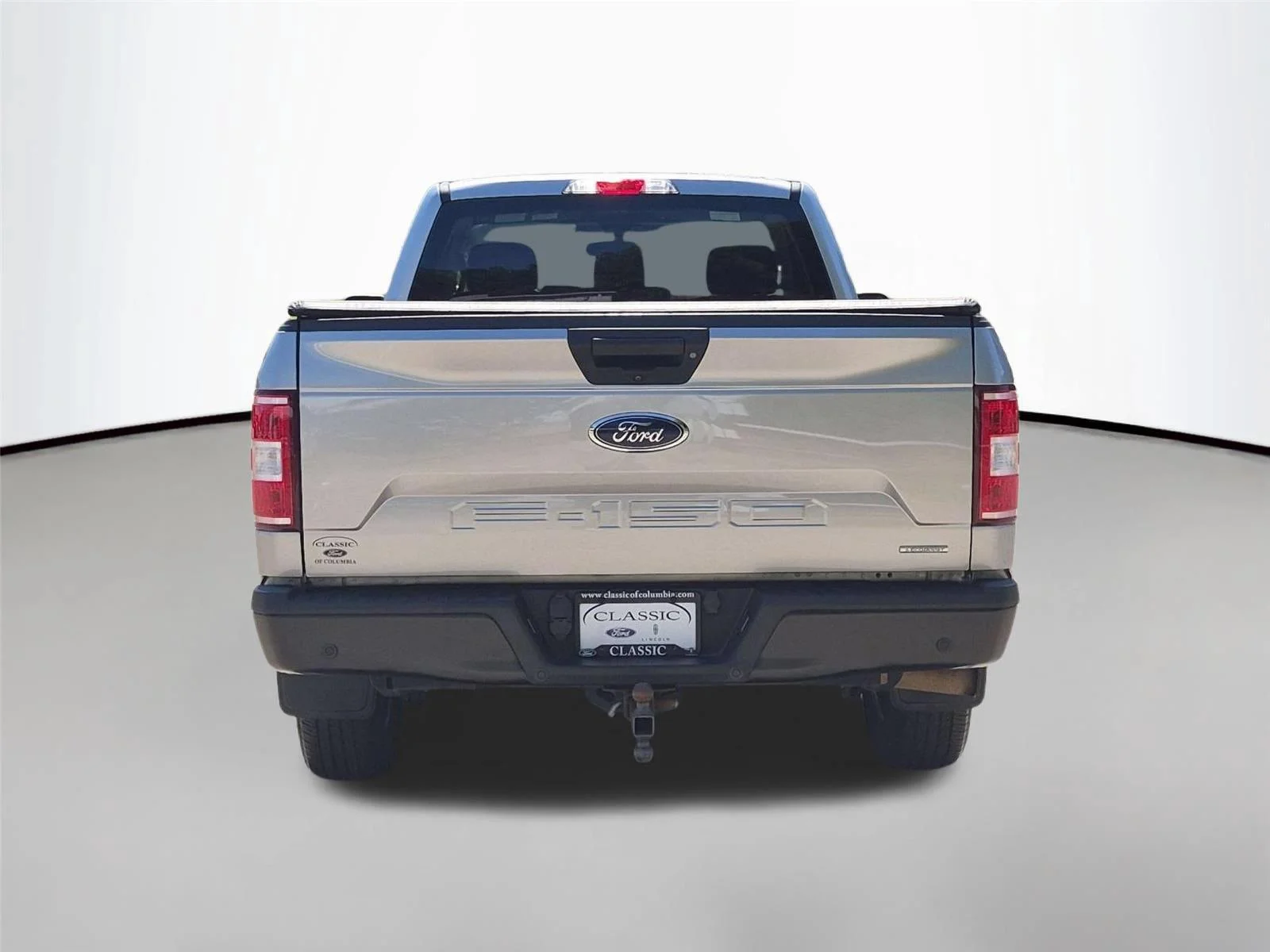 Used 2020  Ford XL image 4