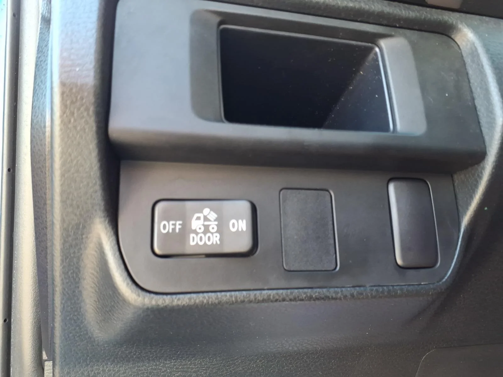 Used 2017 Blazing Blue Pearl Toyota SR5 image 7