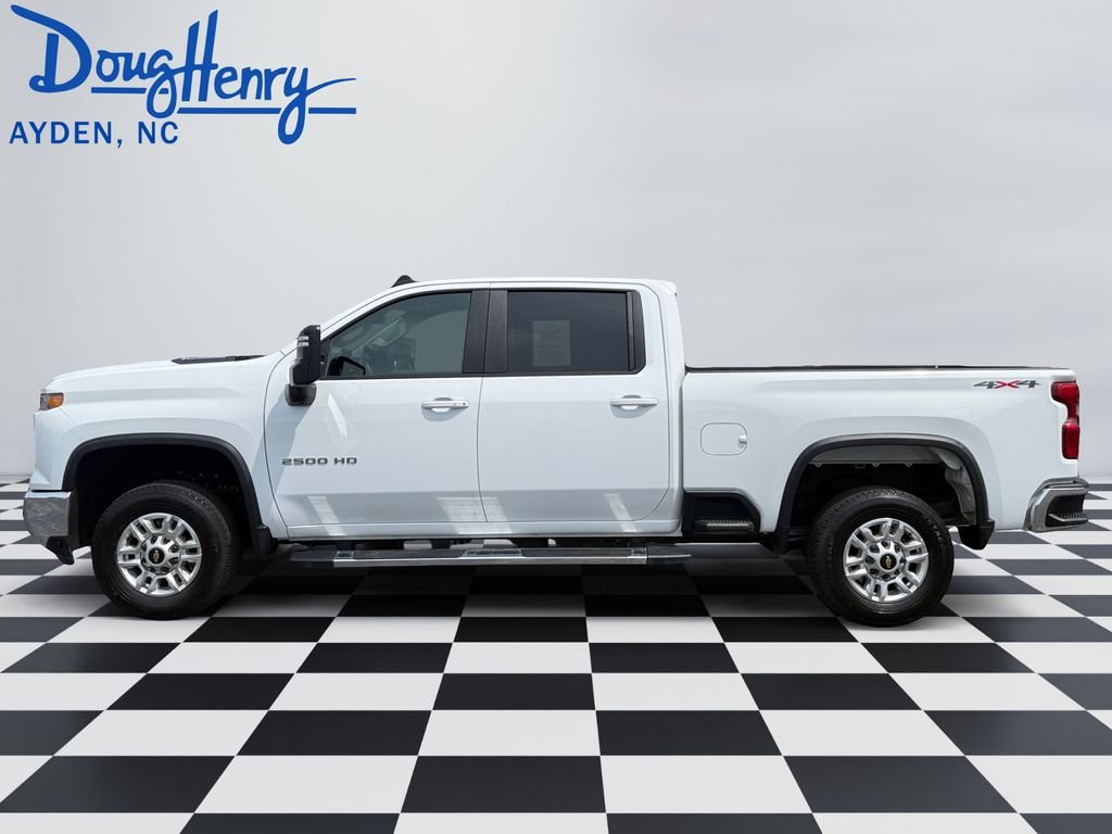 Used 2025 White Chevrolet LT image 2