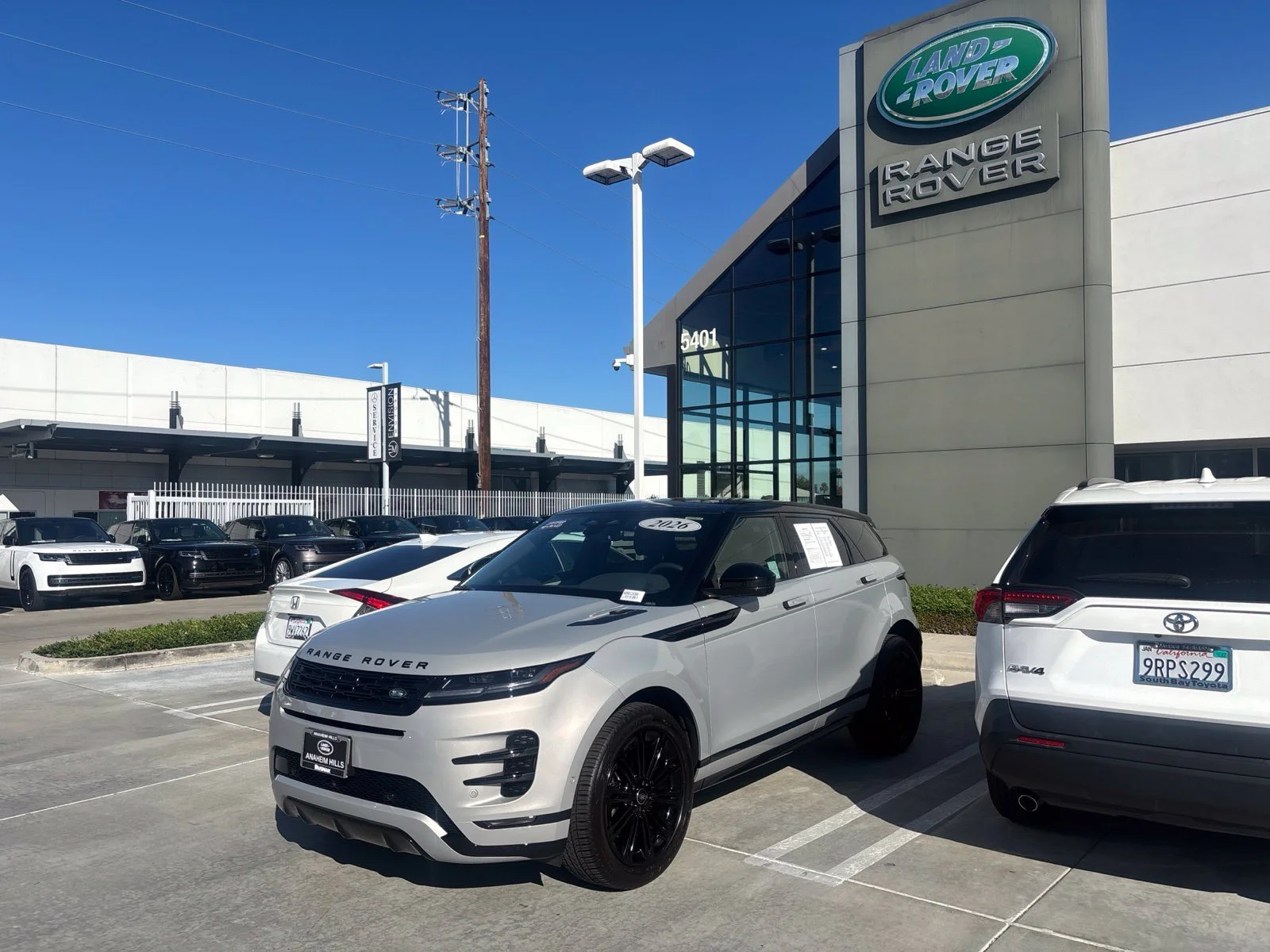Pre-Owned 2026 Land Rover Range Rover Evoque Dynamic AWD 4D Sport Utility