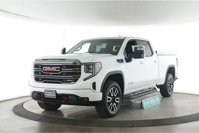 Used 2023 White GMC AT4 image 10