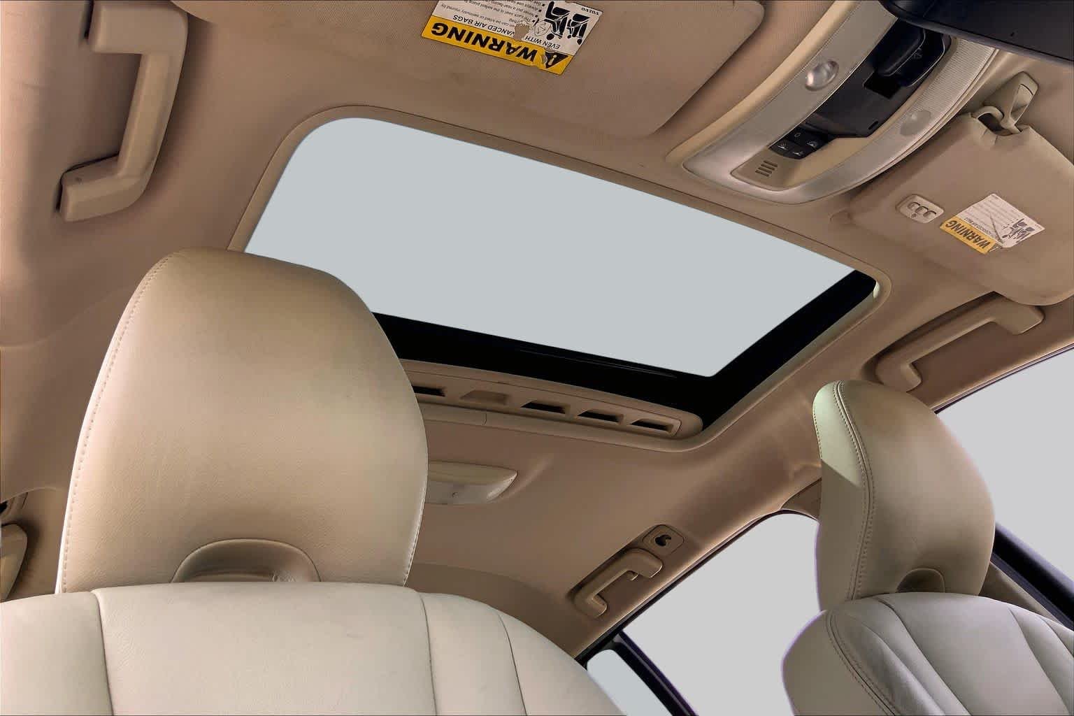 Used 2015 Crystal White Pearl Volvo T5 Drive-E Platinum image 14