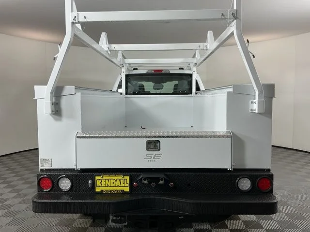 New 2026 Oxford White Ford XL image 5