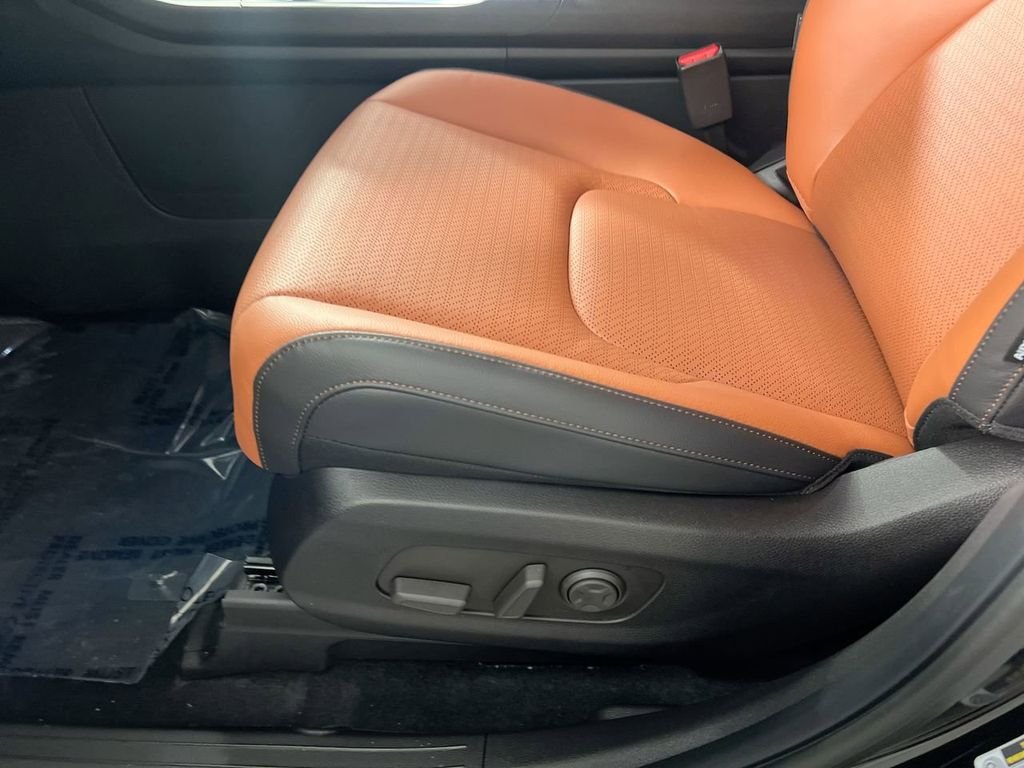 New 2026 Aurora Black Pearl Kia SX Prestige image 15