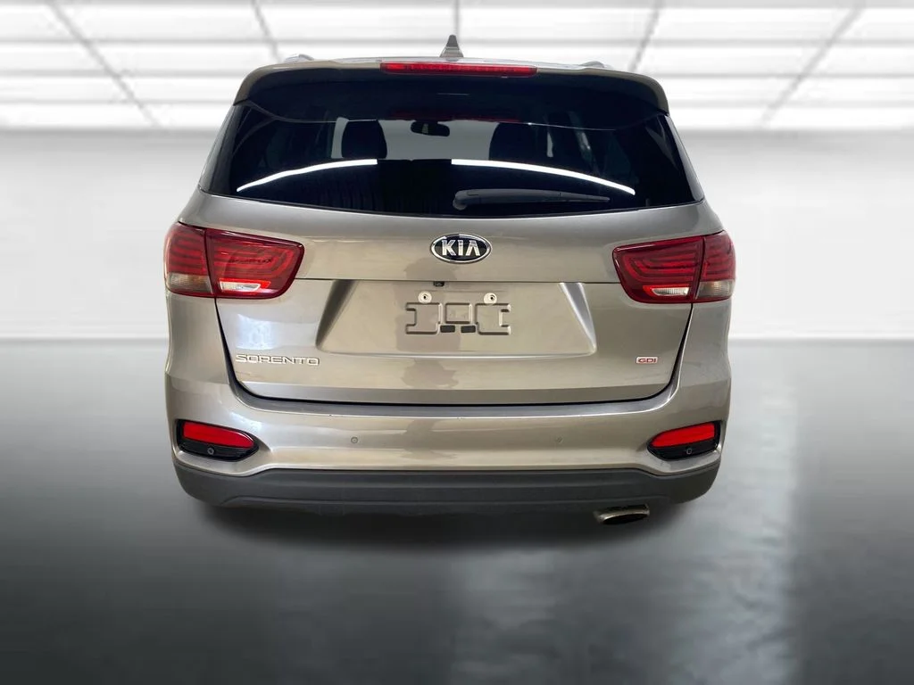 Used 2019 Silver Kia LX image 6