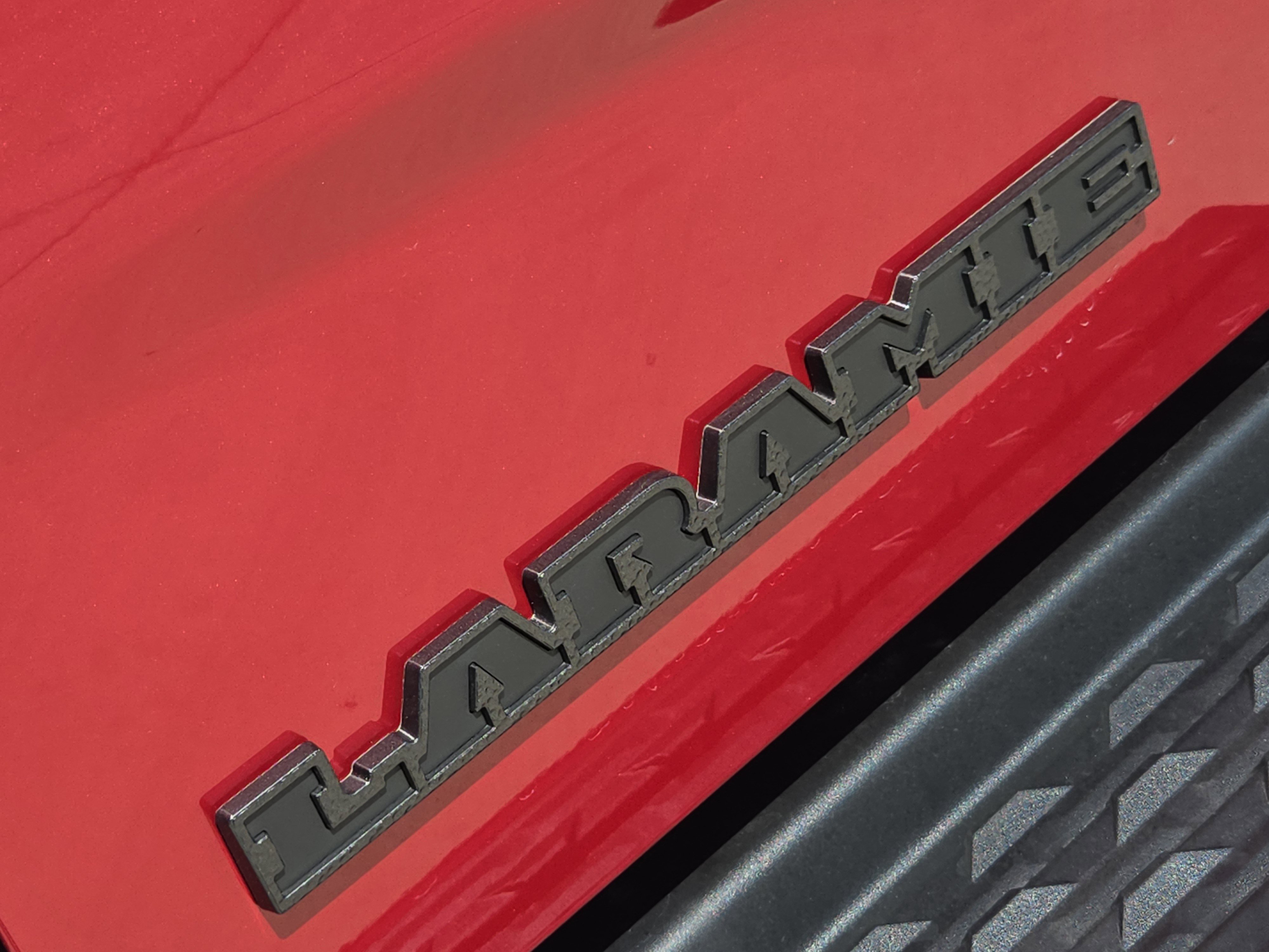 New 2026 Molten Red Pearl-Coat Exterior Paint RAM Laramie image 10