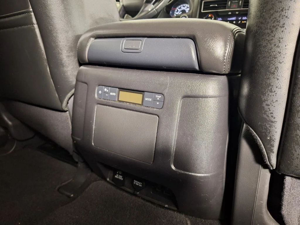 Used 2022 Blue Pearl Nissan SL image 33