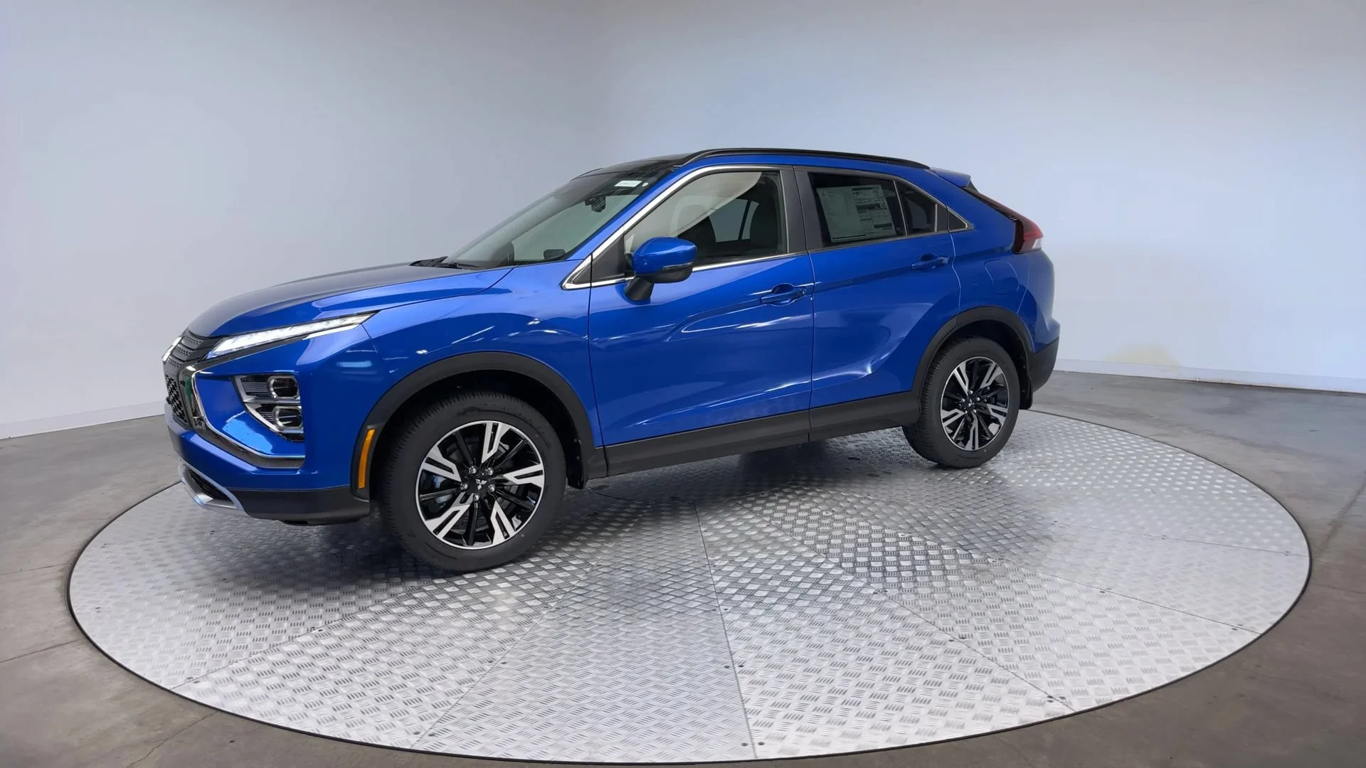 New 2026 Lightning Blue Metallic Mitsubishi SE 1.5T S-AWC image 4
