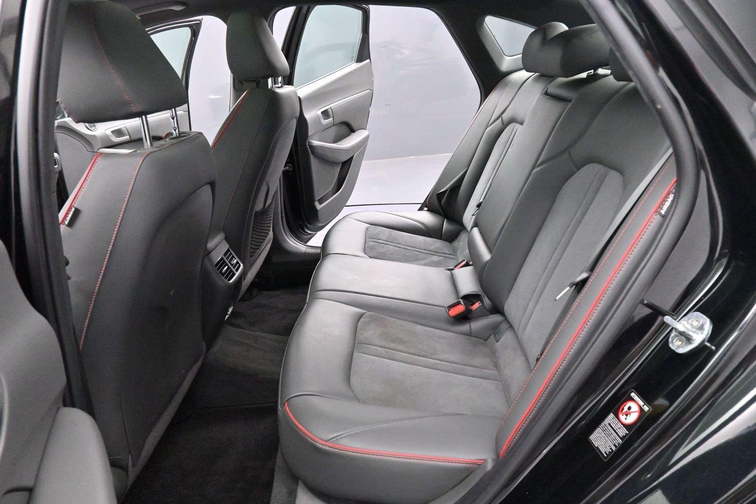 Used 2022 Phantom Black Hyundai SEL Plus image 29