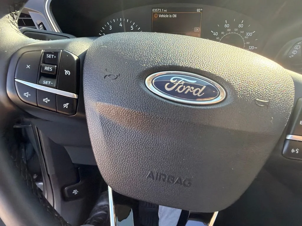 Used 2022 Gray Ford SE image 11