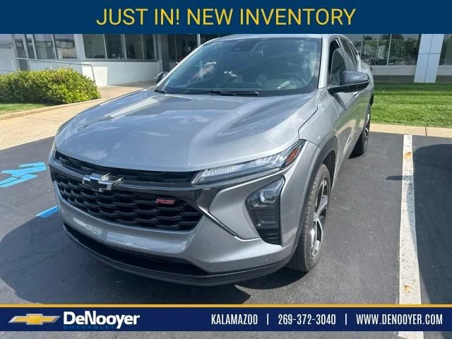 Used 2024 Sterling Gray Metallic Chevrolet 1RS image 1