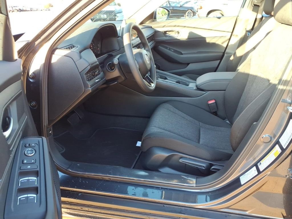 New 2026 Meteorite Gray Metallic Honda LX image 15