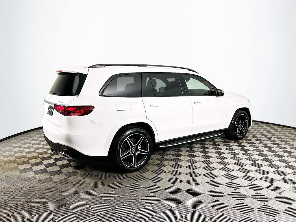 Used 2025  Mercedes-Benz GLS 450 image 7