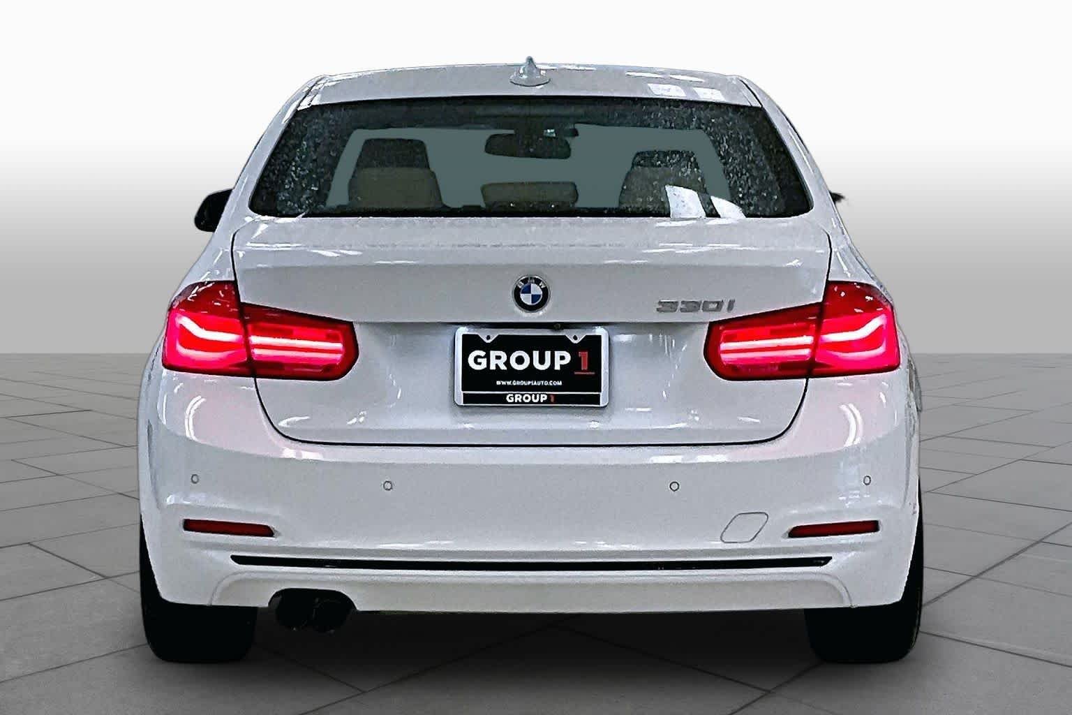 Used 2018 Glacier Silver Metallic BMW 330i image 4