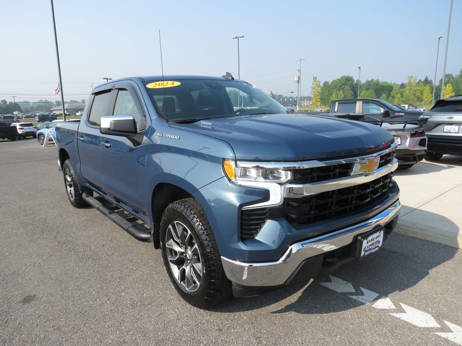 Used 2024 Lakeshore Blue Metallic Chevrolet LT image 2