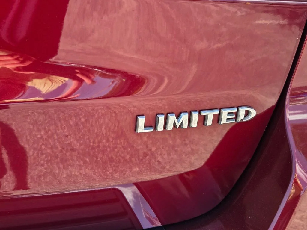 Used 2020 Red Jeep Limited image 12