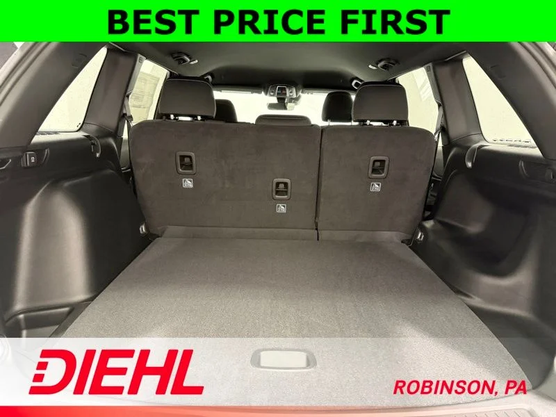 New 2026 Bright White Clear-Coat Exterior Paint Jeep Laredo image 9