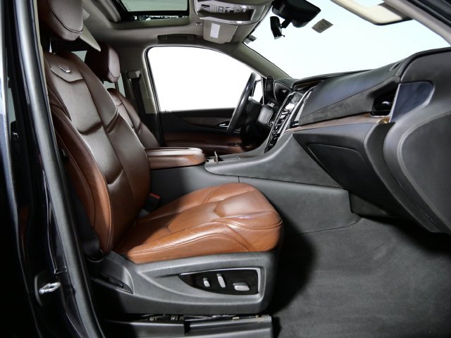 Certified Used 2019  Cadillac Premium Luxury image 11