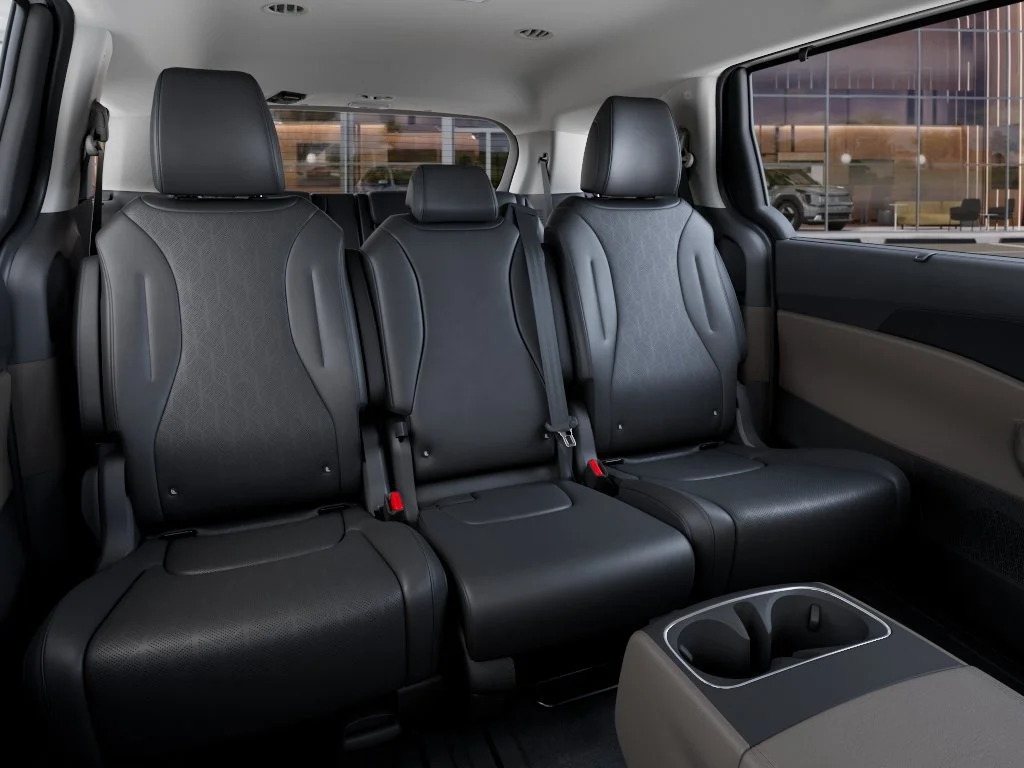 New 2027 Snow White Pearl Kia EX image 16