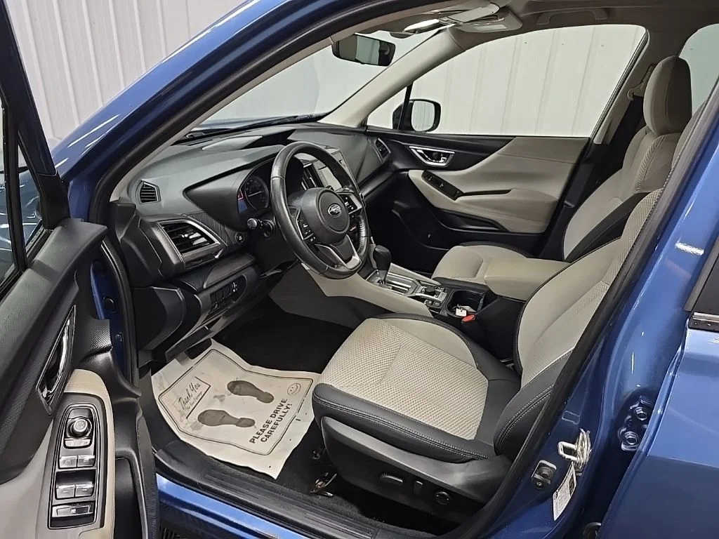 Used 2020 Horizon Blue Subaru Premium image 29