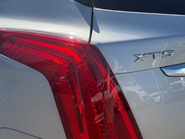 Used 2019 Radiant Silver Metallic Cadillac Luxury image 15