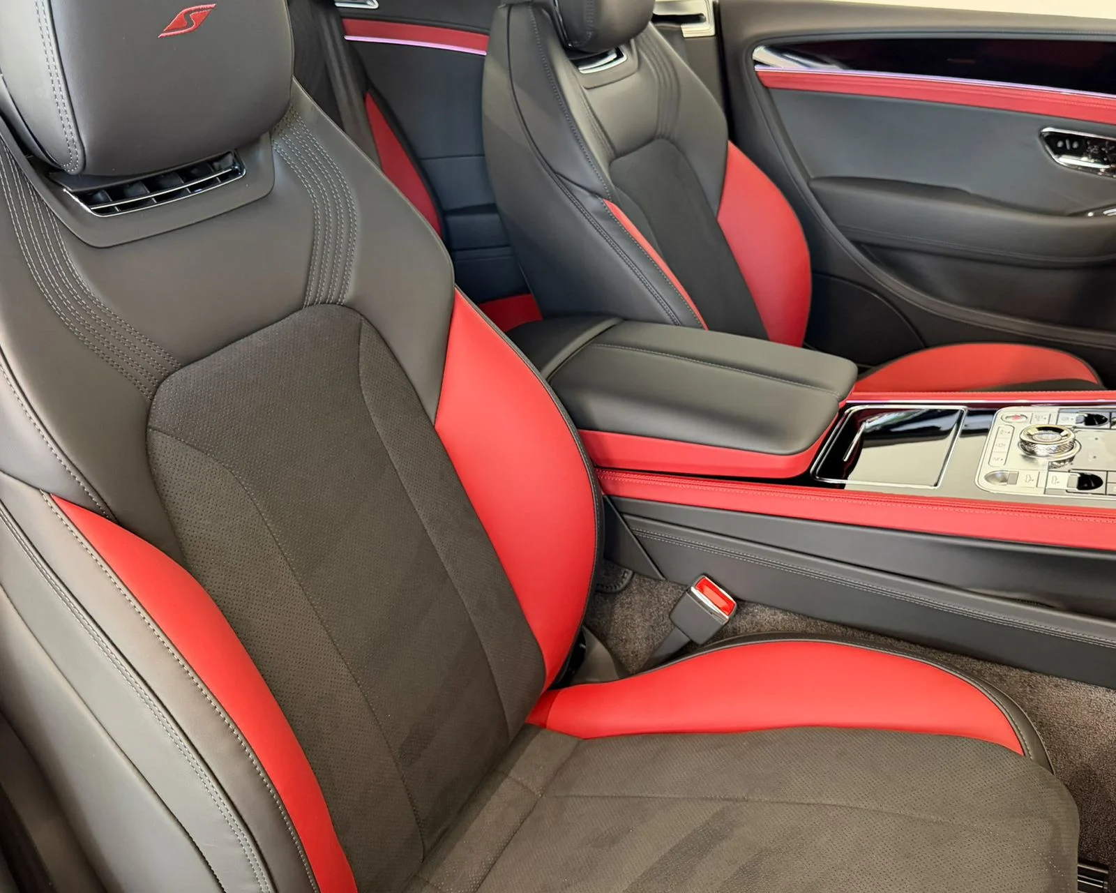 New 2026  Bentley V8 S image 33