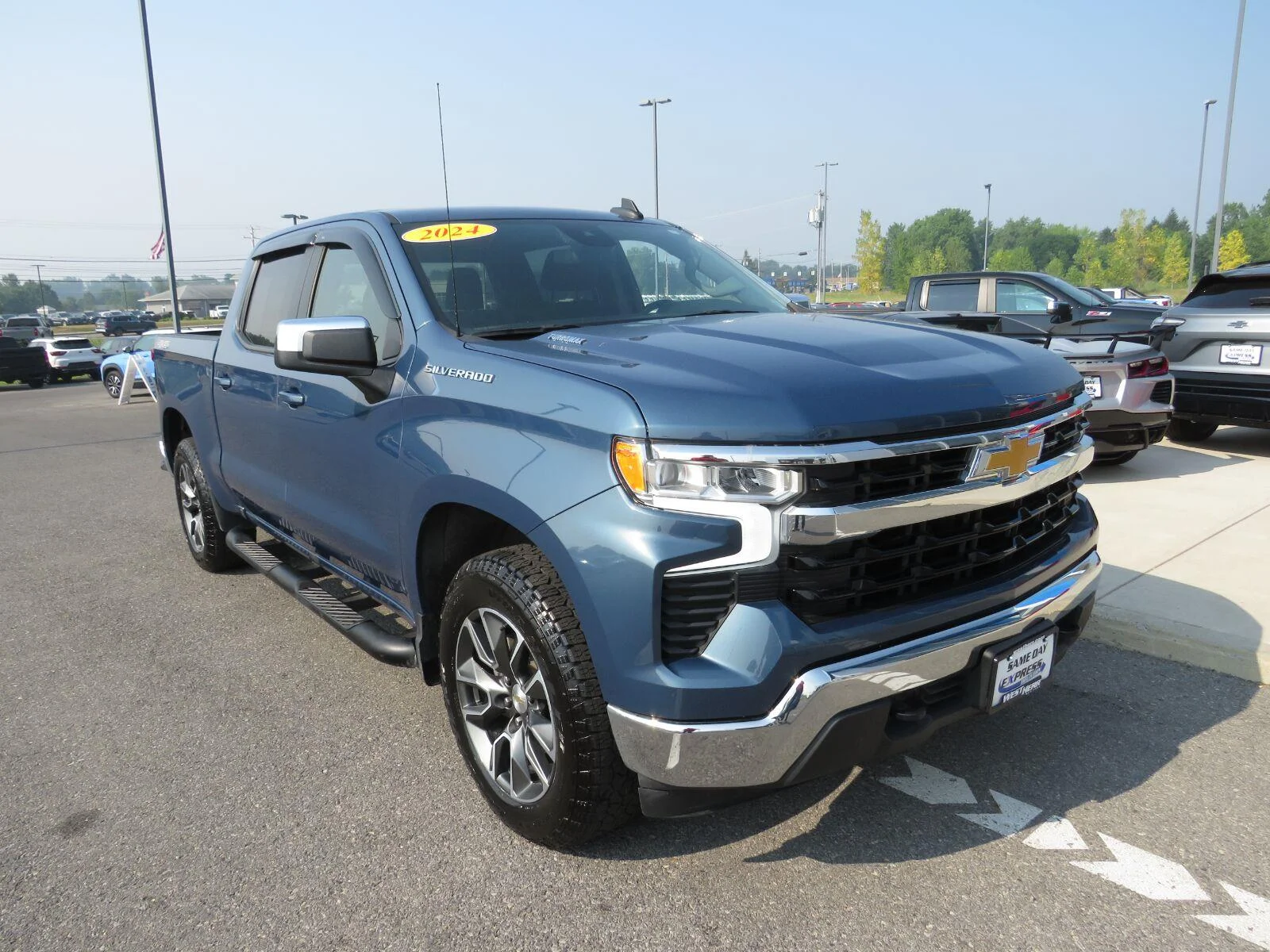 Used 2024 Lakeshore Blue Metallic Chevrolet LT (2FL) image 2