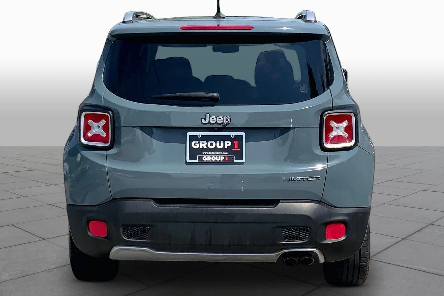 Pre-Owned 2017 Jeep Renegade Limited