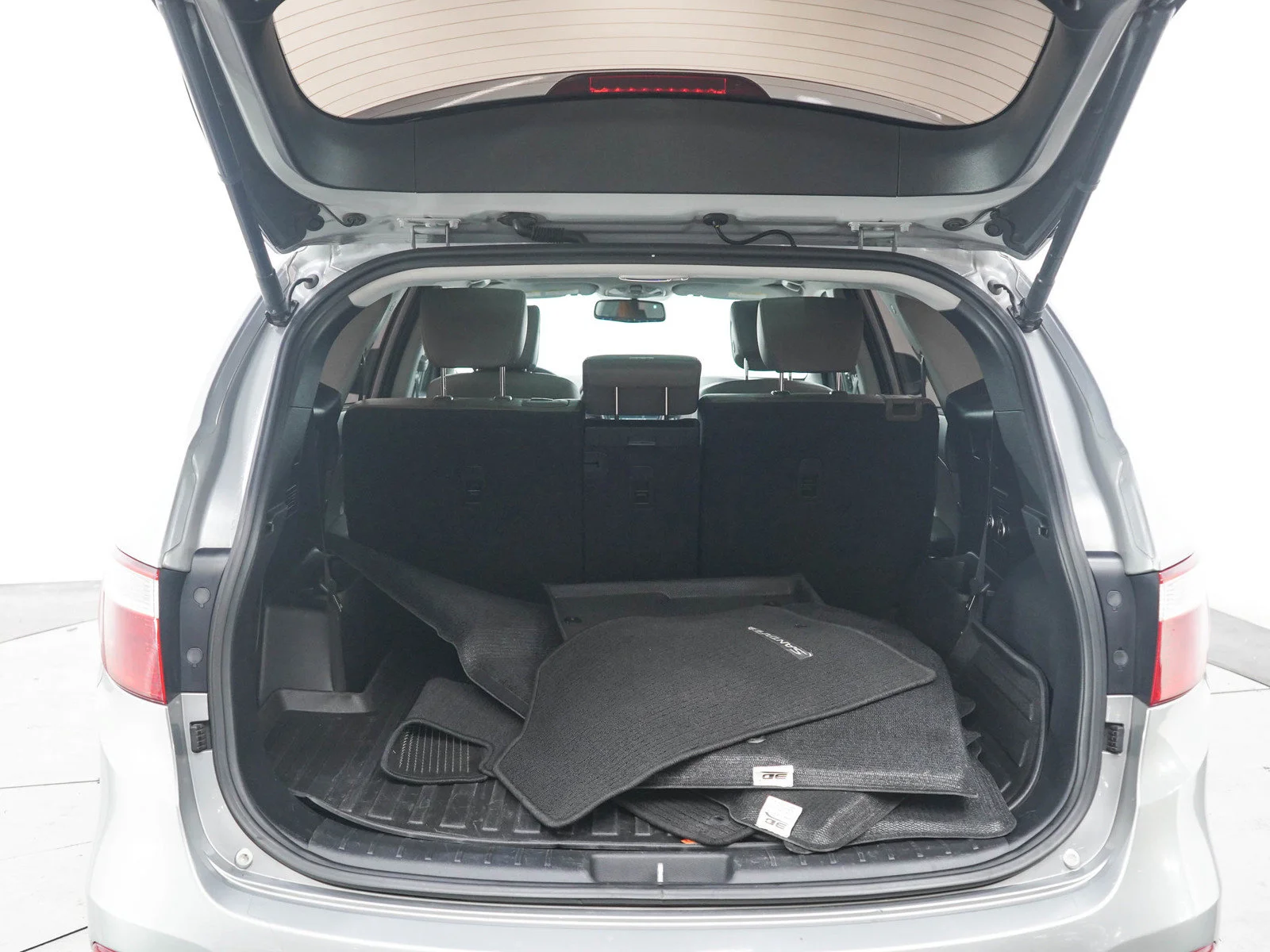 Used 2016 Iron Frost Hyundai SE image 17