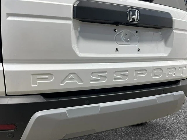 New 2026 Platinum White Pearl Honda RTL image 7