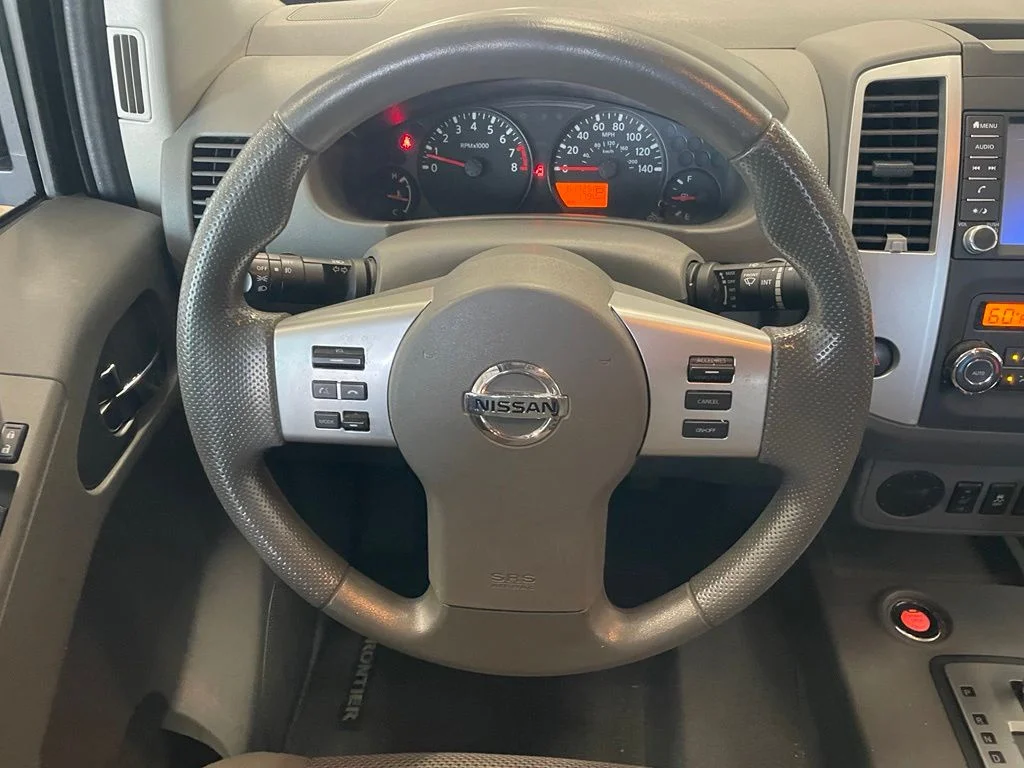 Used 2021 Gray Nissan SV image 13