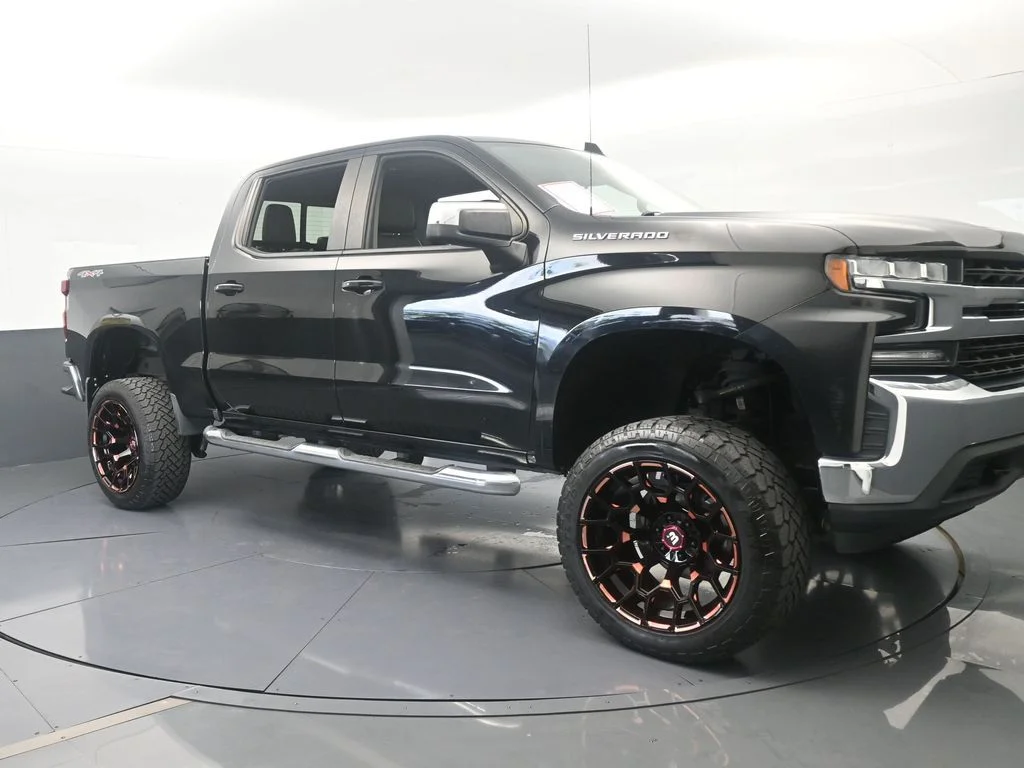 Used 2019 Black Chevrolet LT image 7