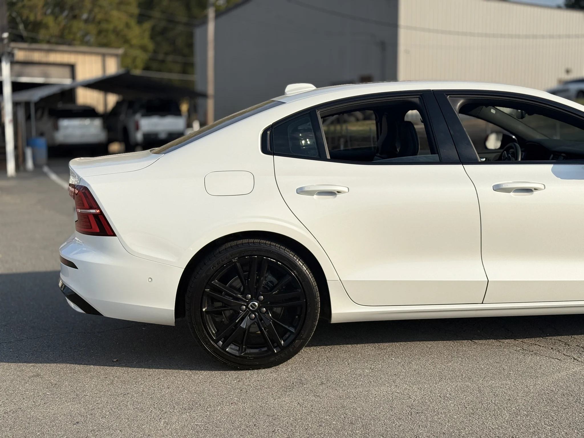 Used 2024 Crystal White Metallic Volvo Plus Black Edition image 11