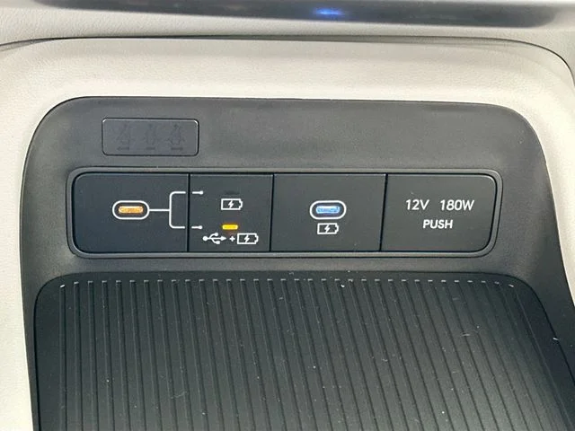 New 2026 Hyundai KONA SE