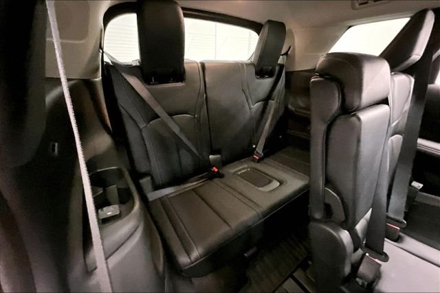 Used 2024 Majestic White INFINITI LUXE image 33