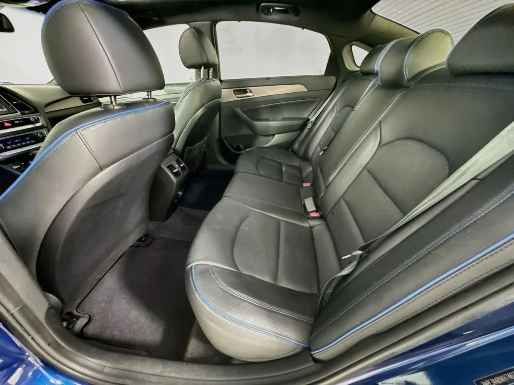 Used 2019 Blue Hyundai Limited image 30